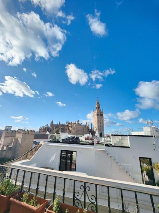 Lovely 1-Bedroom Loft With Terrace. Amazing View. Sevilla Exteriör bild
